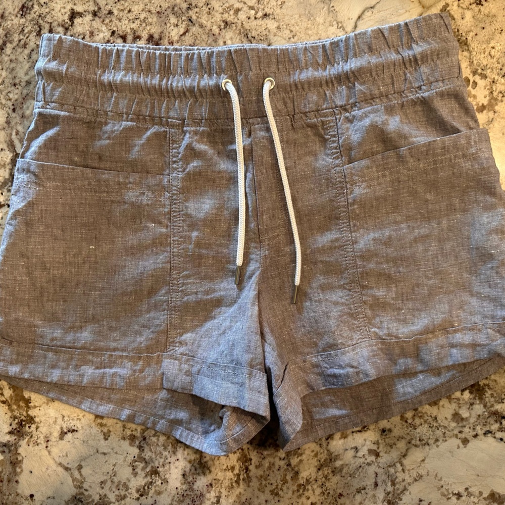 Athleta Gray Athletic Shorts Elastic Waistband Drawstring
